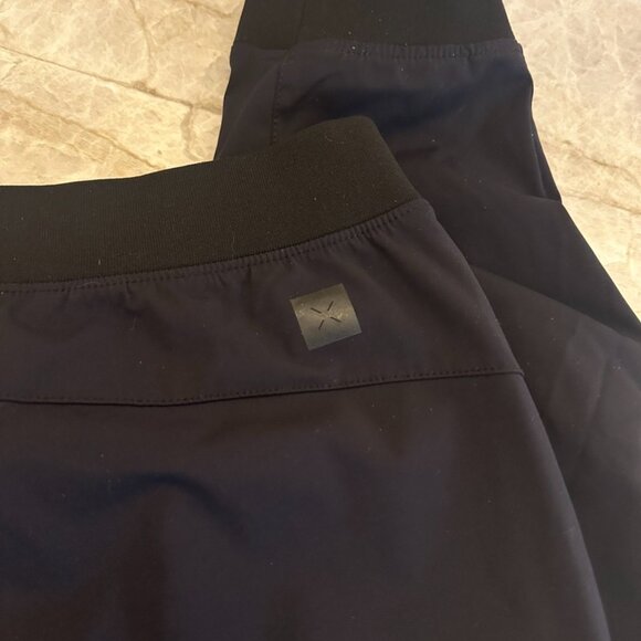 Ten Thousand Black A—L Jogger - Picture 9 of 10